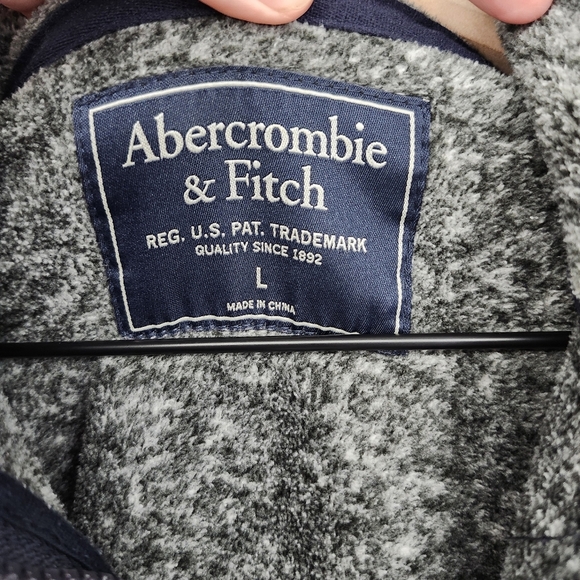 Abercrombie & Fitch Mens‎ 1/4 Zip Pullover Size L Gray Navy Fleece Pockets Warm - Picture 5 of 9